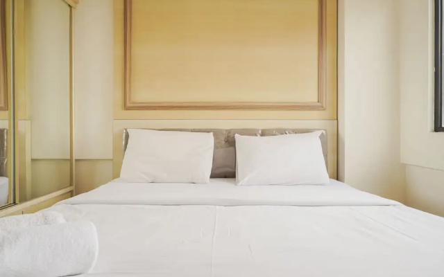 Comfort 1Br With Working Room At Meikarta Apartment