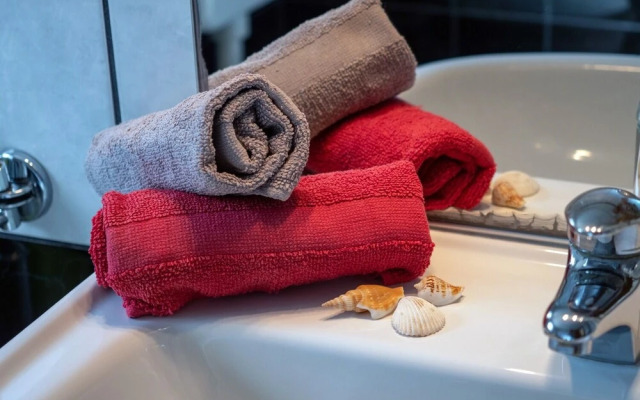 Suzy - 80m From the sea - A2 Četvorka