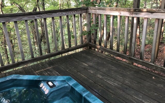 Gatlinburg Mountain Magic Hot Tub Cabins