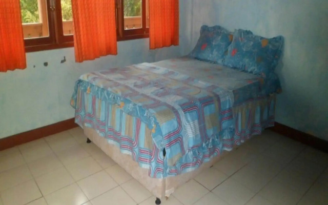 Villa Kota Bunga Allamanda