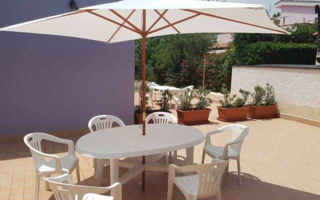 Villa With Air-conditioned Garden Near the sea