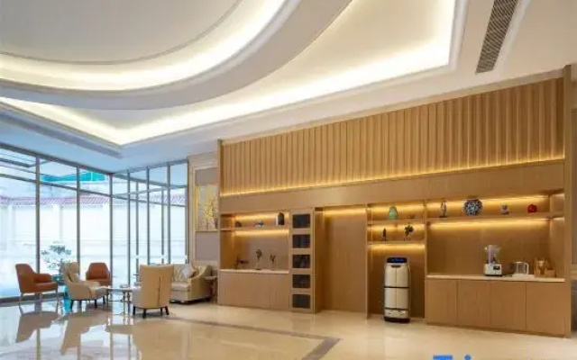 Vienna Hotel (Hechi Tian'e Bus Station)