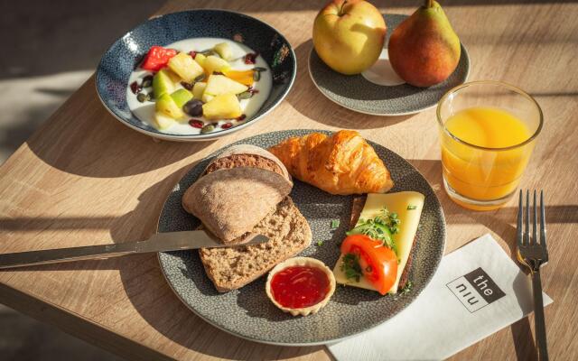 Holiday Inn - the niu, Seven Dusseldorf Ost by IHG