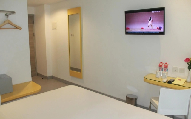 Amaris Hotel Margorejo - Surabaya