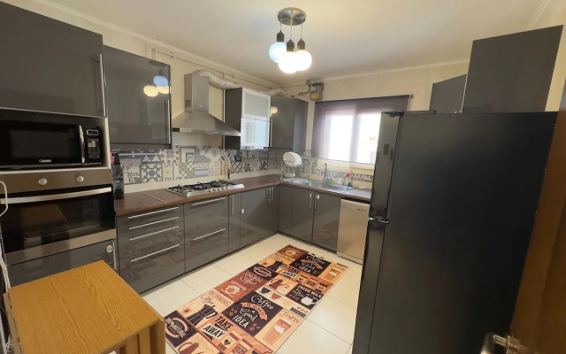 CK 1108 Spacious 2BR Apt 2BA Near Airport