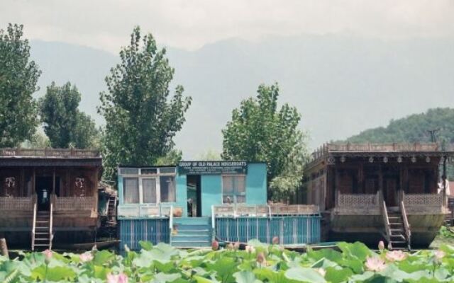 Houseboat Old Palace