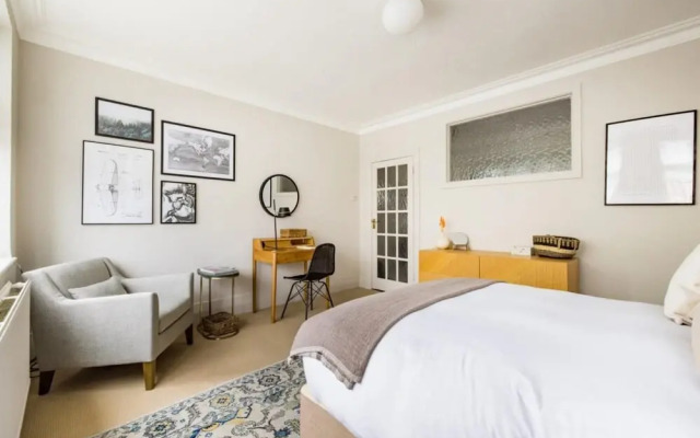 The Hendon Escape - Elegant 3bdr Flat
