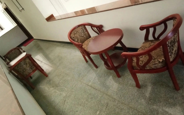Challenger Residency