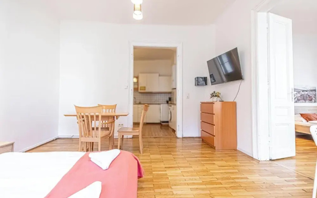 Affordable Apartment Near Stadthalle