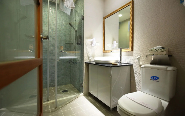 Corner B&B