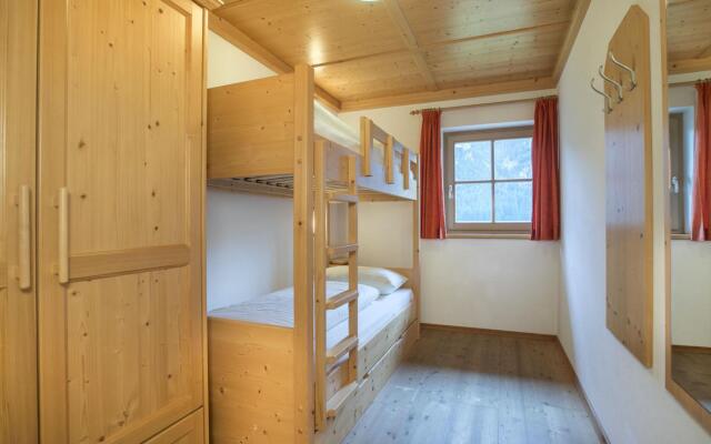 Restful Chalet in Wald-Königsleiten near Ski Bus