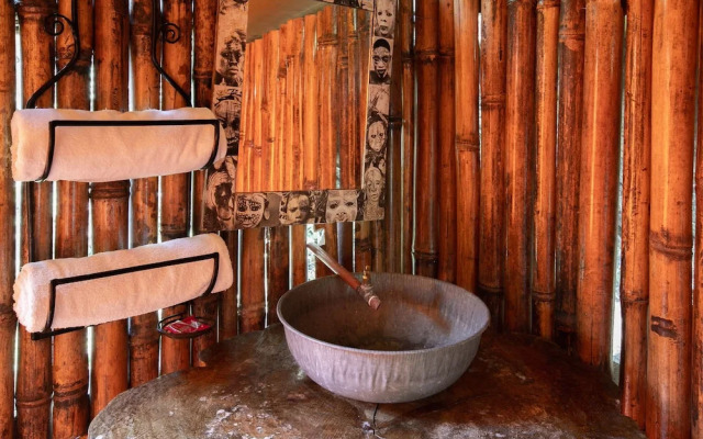 Punda Milias Lodge