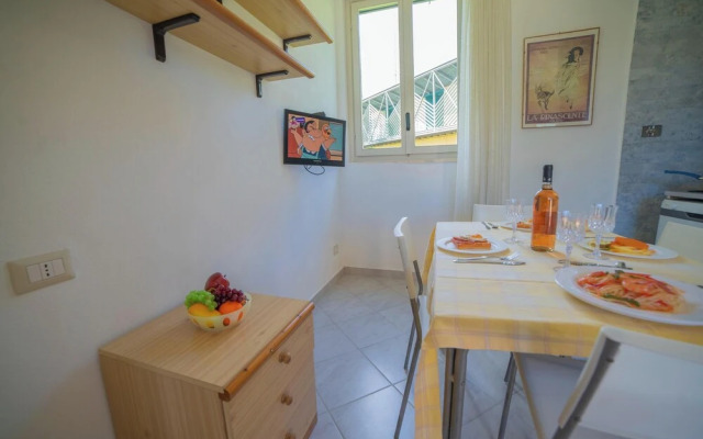 Le Onde Apartment 1 With Pool and Sea