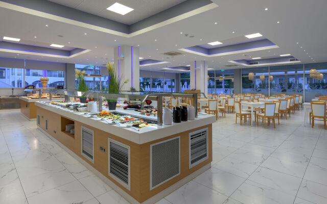 Oceanis Park Hotel