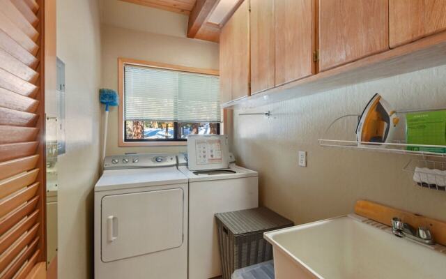 Tahoe Vista Lake Lodge