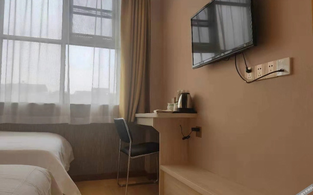 Wuhan Good Time Hotel (Tianhe Airport Hengdian Subway Station)
