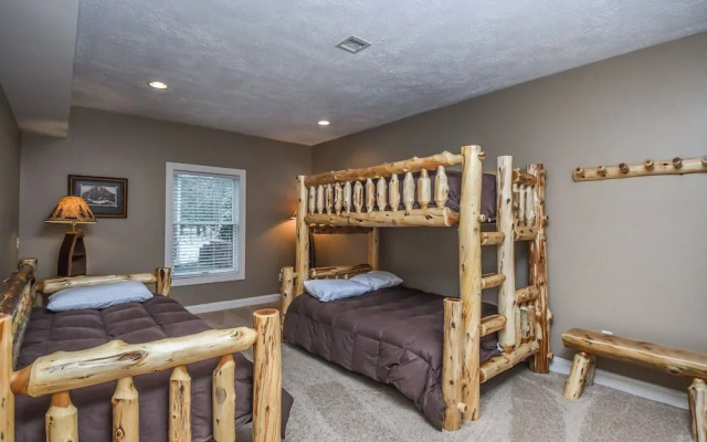Black Bear Lodge by Taylor Made Deep Creek