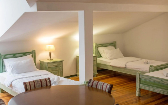 Hotel Trim