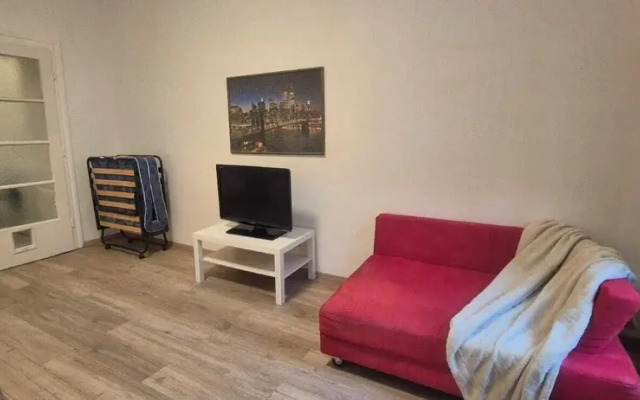 Charming 1BR Apt Near Central Vienna