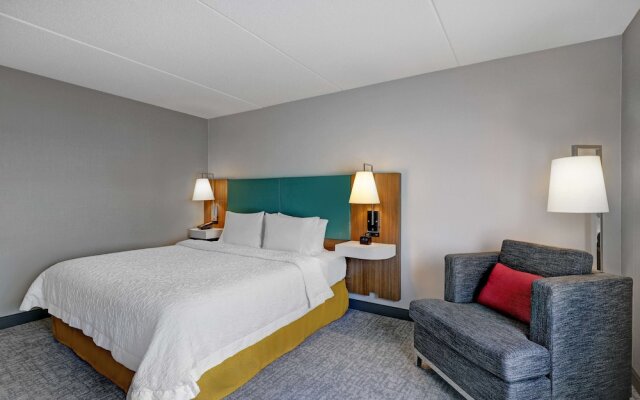 Hampton Inn & Suites by Hilton Belleville