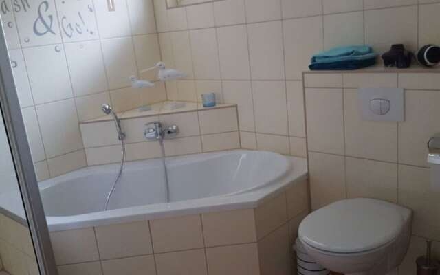 "laura" Comfortable Holiday Residence