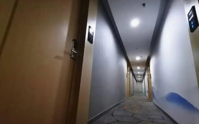 Junyi Hotel (Shaoxing Shangyu Pedestrian Street)