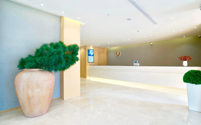 Ji Hotel Shanghai Oriental Pearl Tower