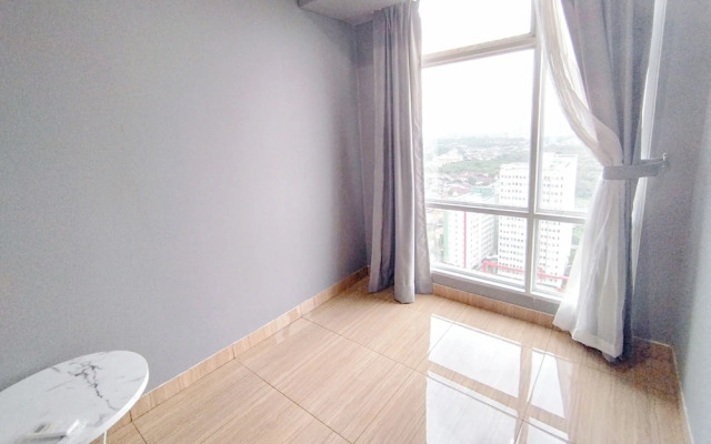 Spacious 2Br With Extra Room At Grand Sungkono Lagoon Apartment