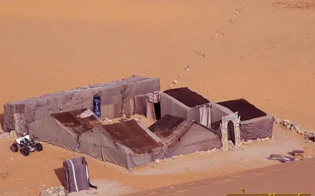 Nirvana Camel Treck