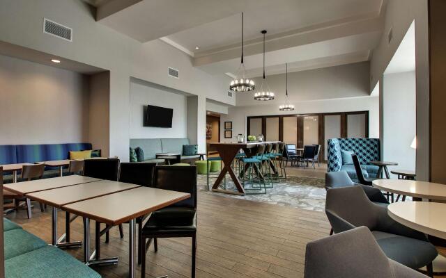 Hampton Inn & Suites Southport