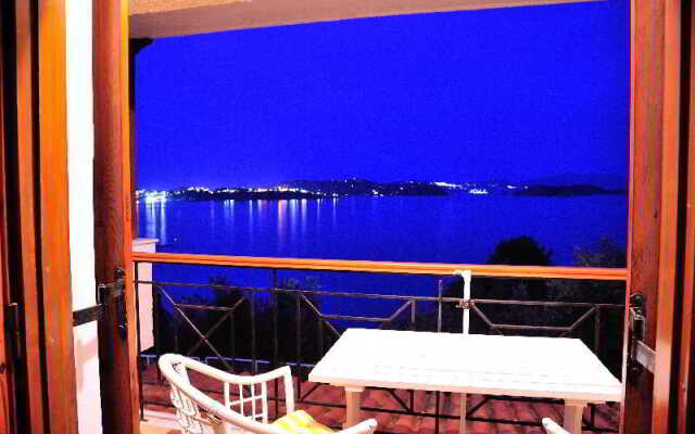vassilias beach hotel
