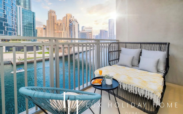 LUX 52 42 Deluxe Marina View Suite 2