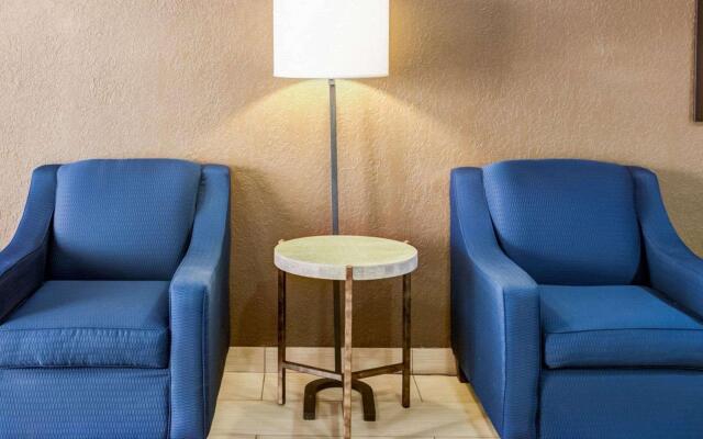 Comfort Suites Airport