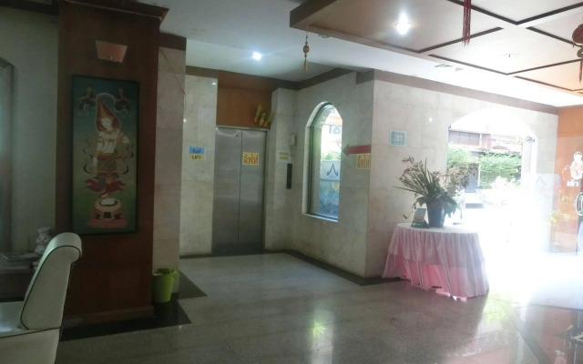 Ayutthaya Thanee Hotel
