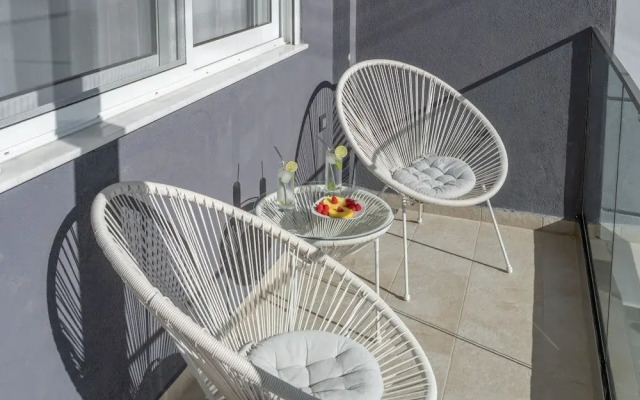 La Luna Suites