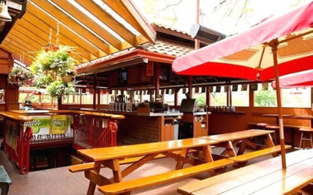 Madison Manor Boutique Hotel