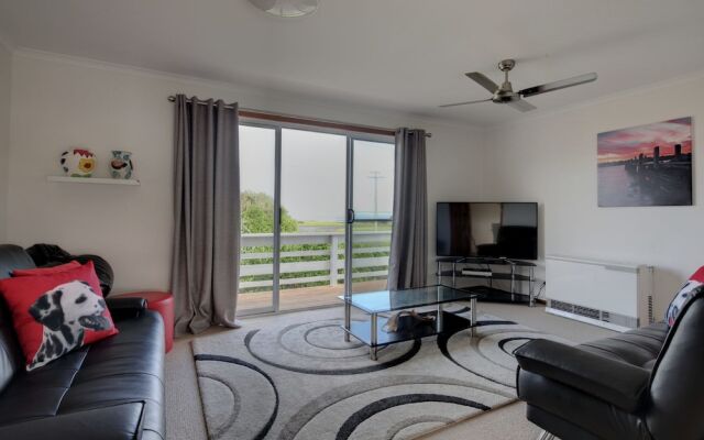Rocky Point - pet friendly accommodation for multiple families