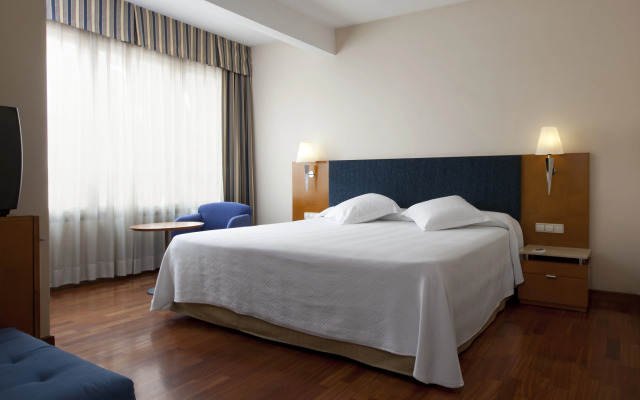 NH Castellón Mindoro Hotel