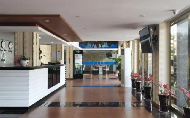 Lucky 8 Hotel