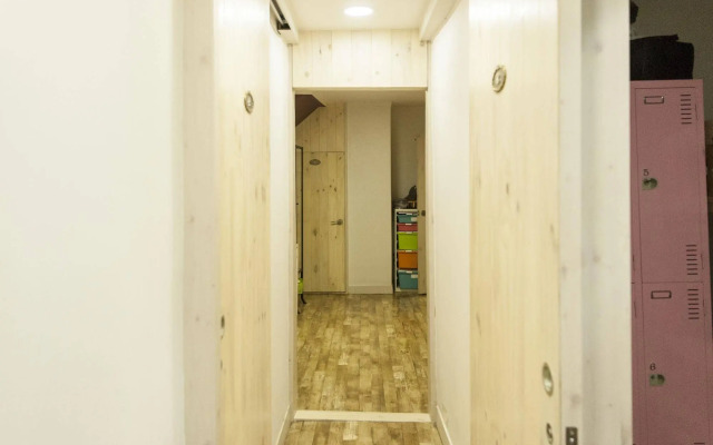 Unni House