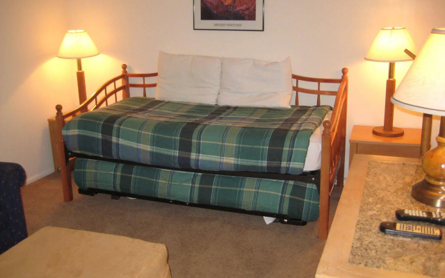 Chateau Sans Nom by Mammoth Reservation Bureau