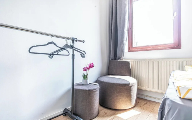 Cozy House  Terrace &Garden  Sleeps 34