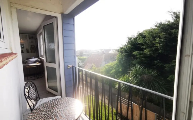 A Place With A View  - 2 bed village apartment