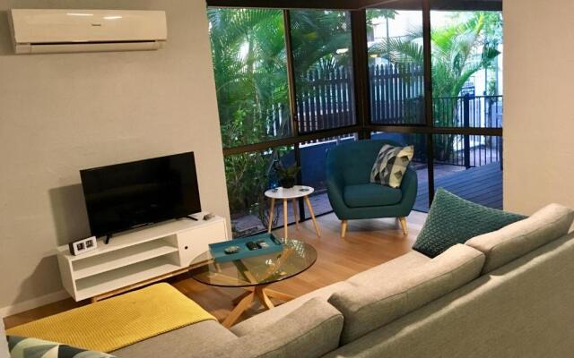 Burleigh Palms Holiday Apartments