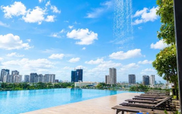 Cozy Balcony Studio • 15 mins to Ben Thanh market – Beach – Ho Chi Minh City