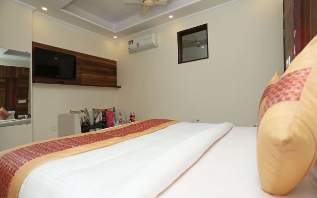 OYO 11852 Hotel Aerostay Inn