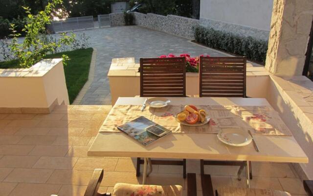 Holiday Home Lujo