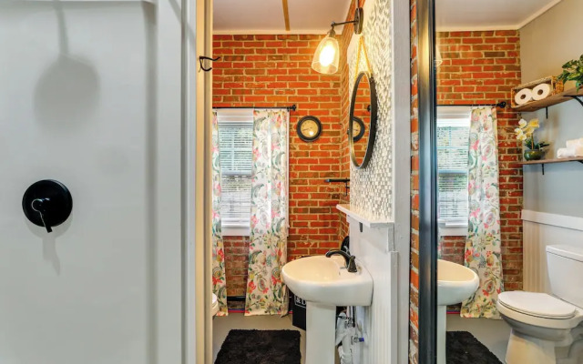 Backyard Oasis w/ Pool: Sunny Sumter Studio!