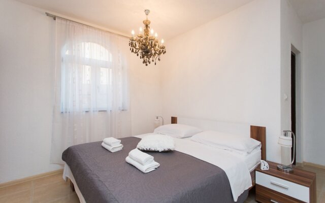 Apartments Tea & Nika