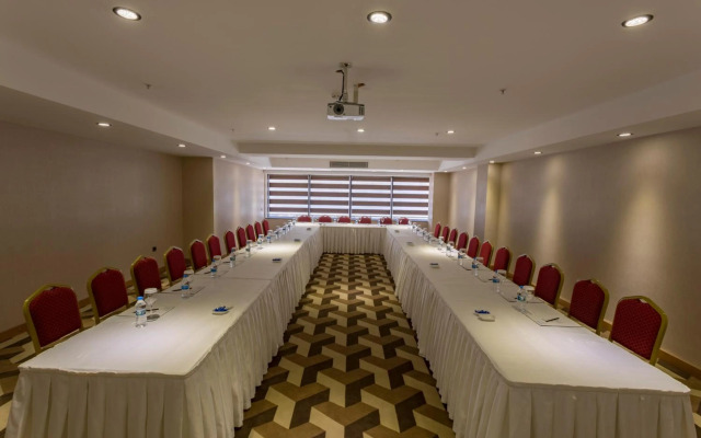 Shimall Hotel